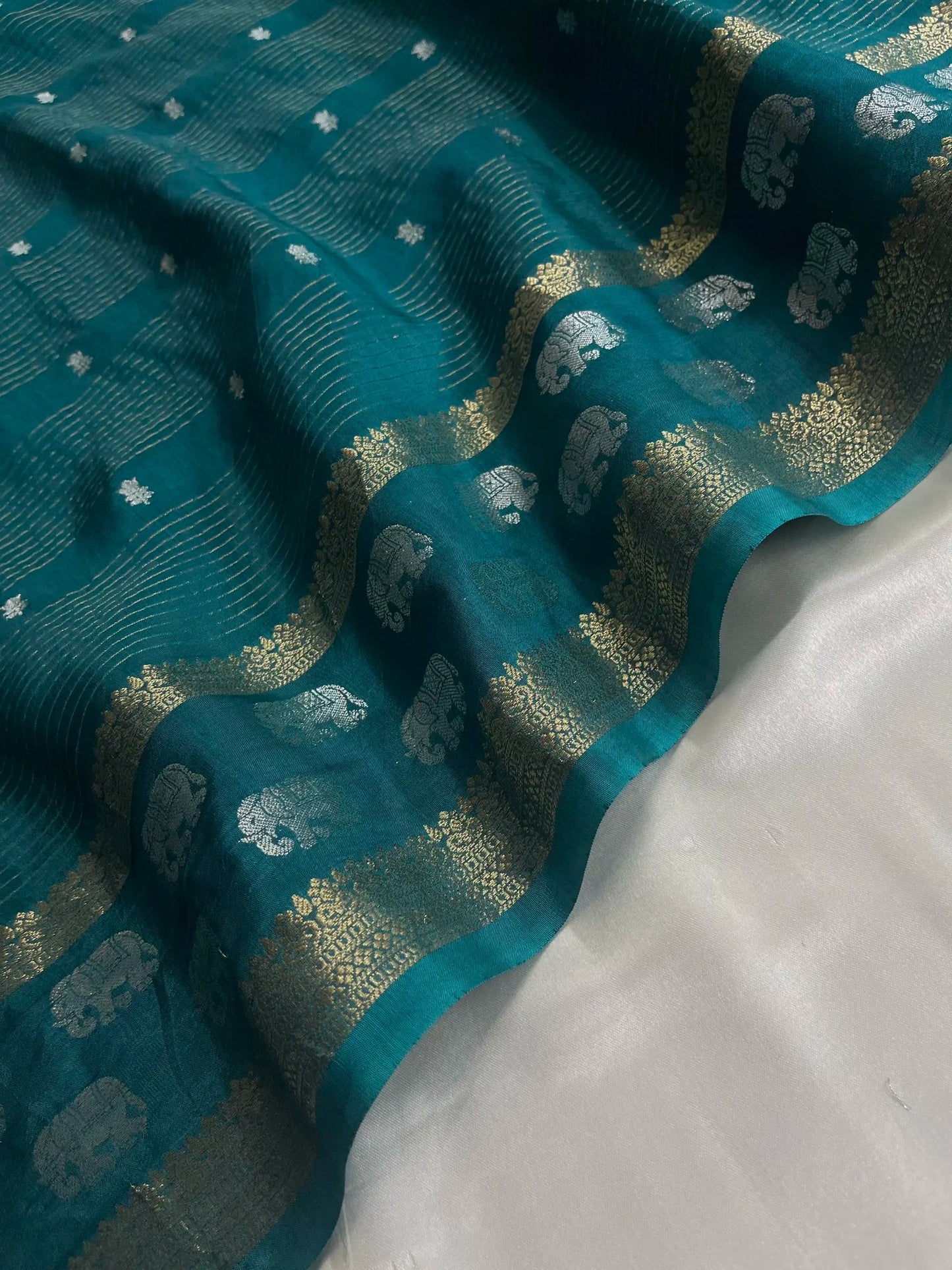 Kasavu - Soft Silk Saree (Peacock Blue) image 3