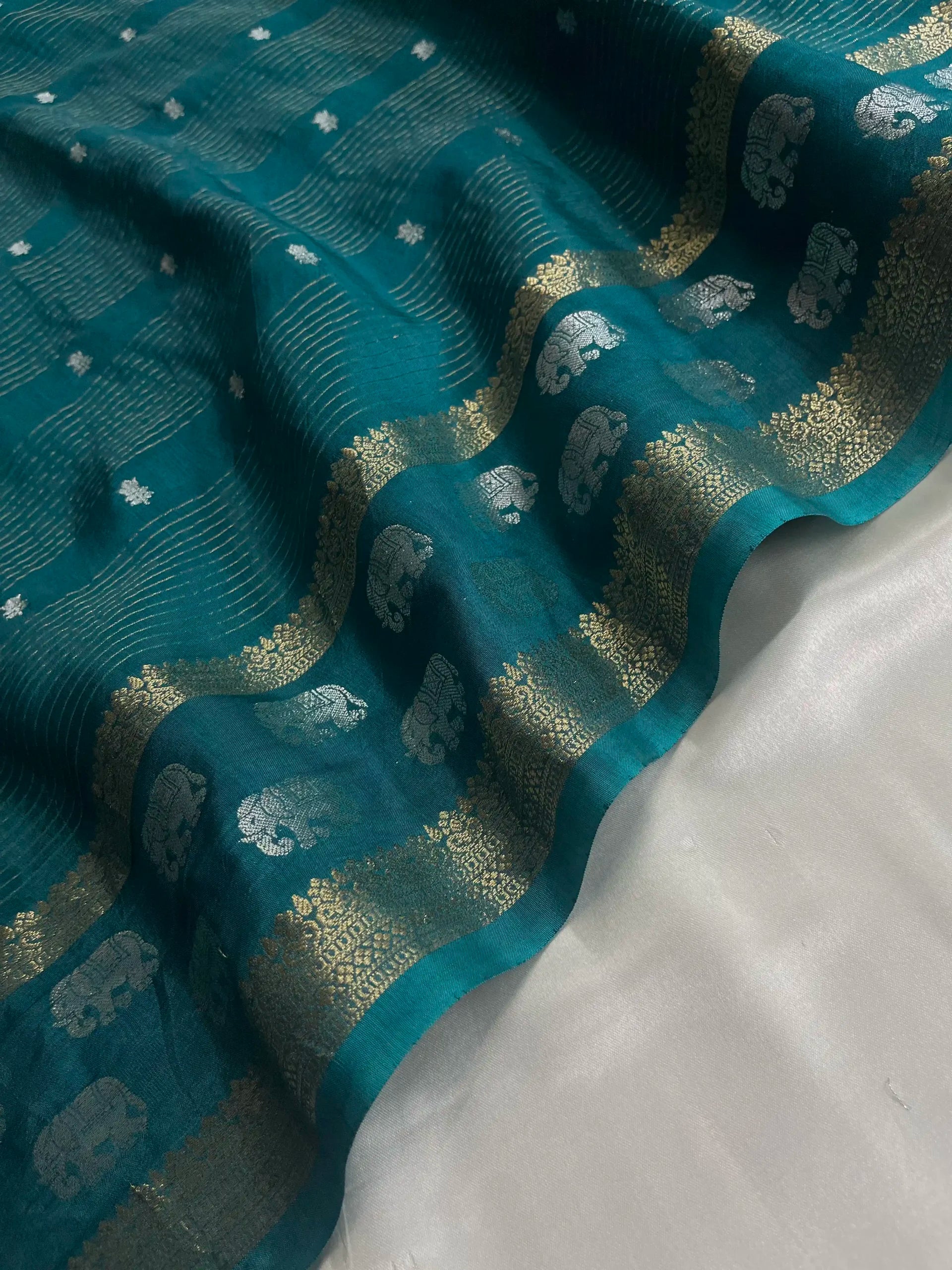 Kasavu - Soft Silk Saree (Peacock Blue) image 3