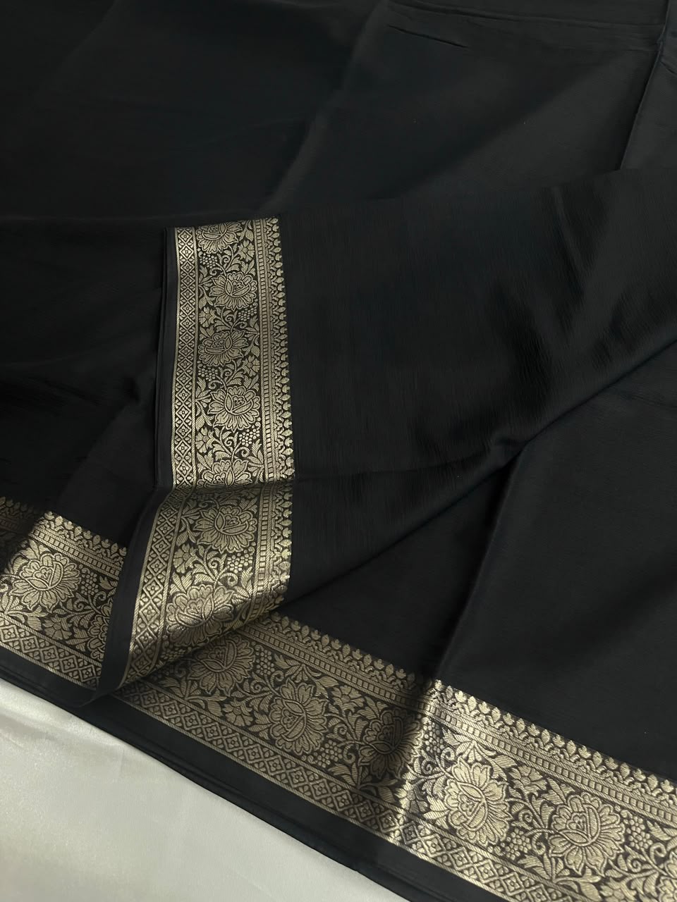 Kiara - Chiffon Saree with Banarasi Borders