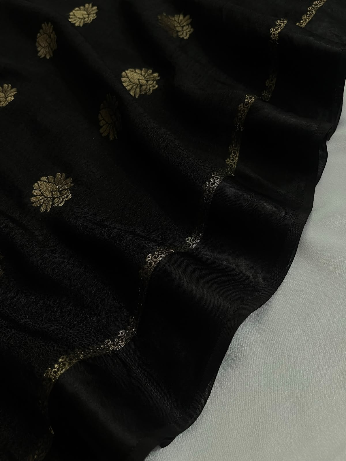Dahlia 02 - Viscose Khadi Soft Silk
