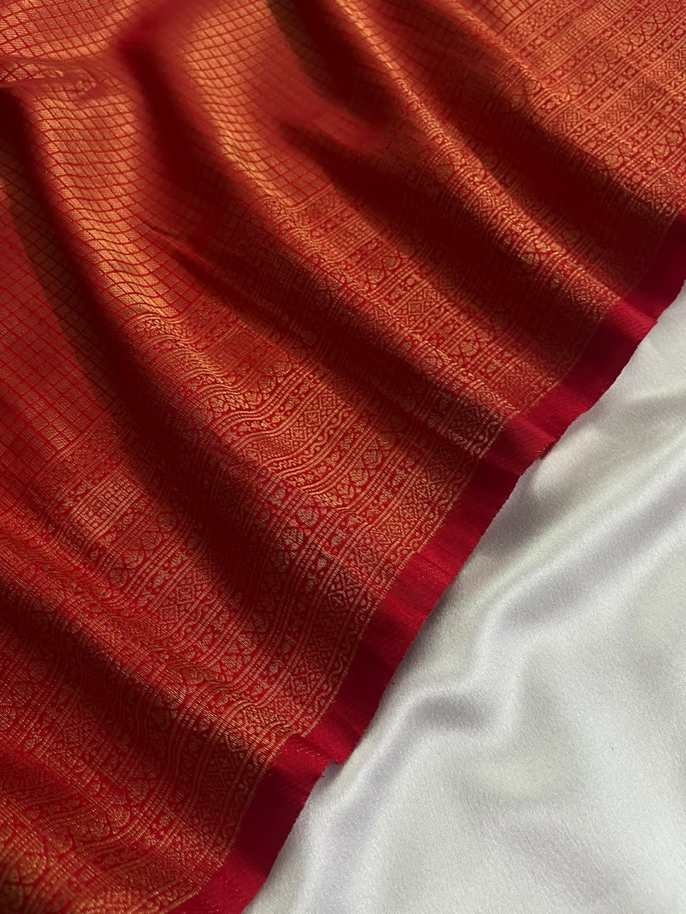 Pallavi - Soft Silk