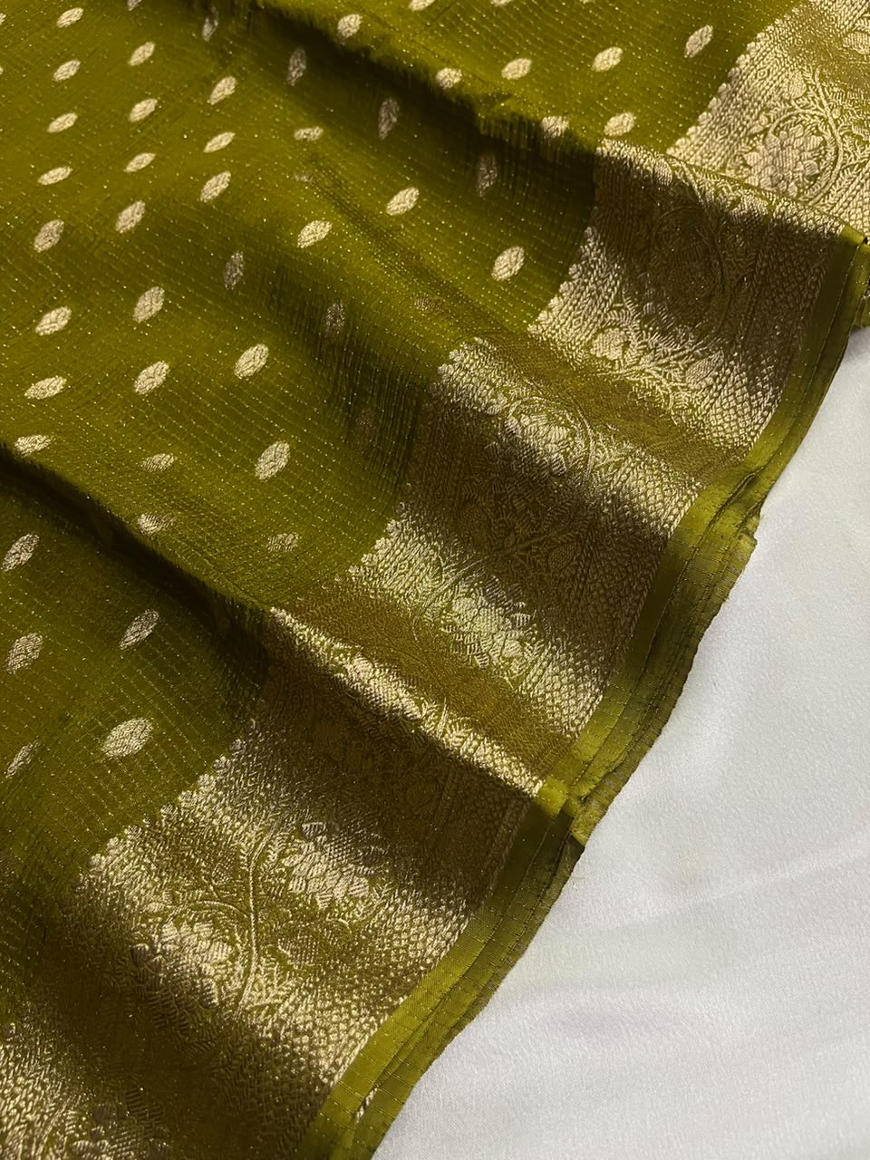 Saanvi - Pure Viscose Chinnon