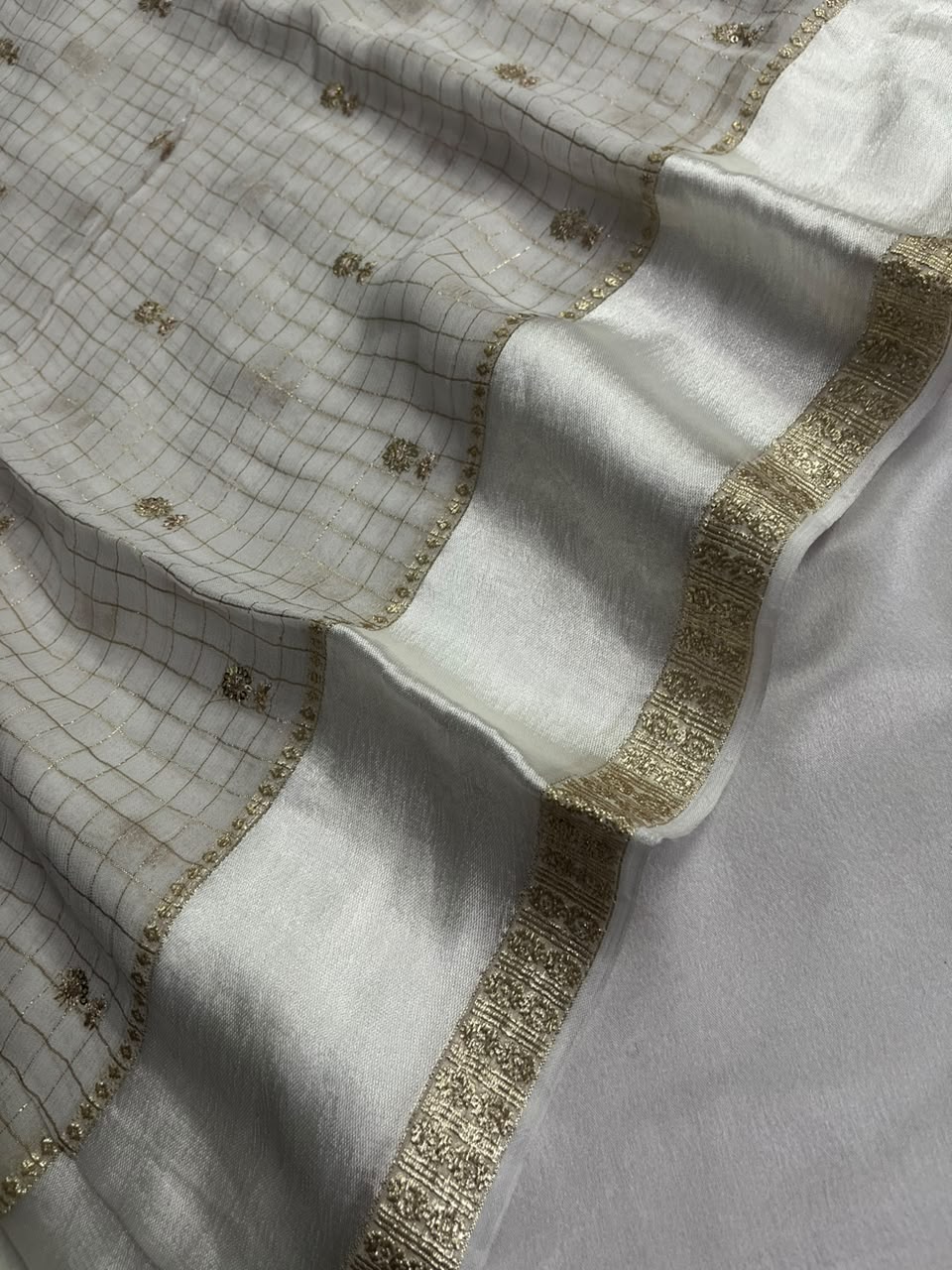 Viara - Premium Viscose Georgette (Offwhite Saree with Red Blouse)