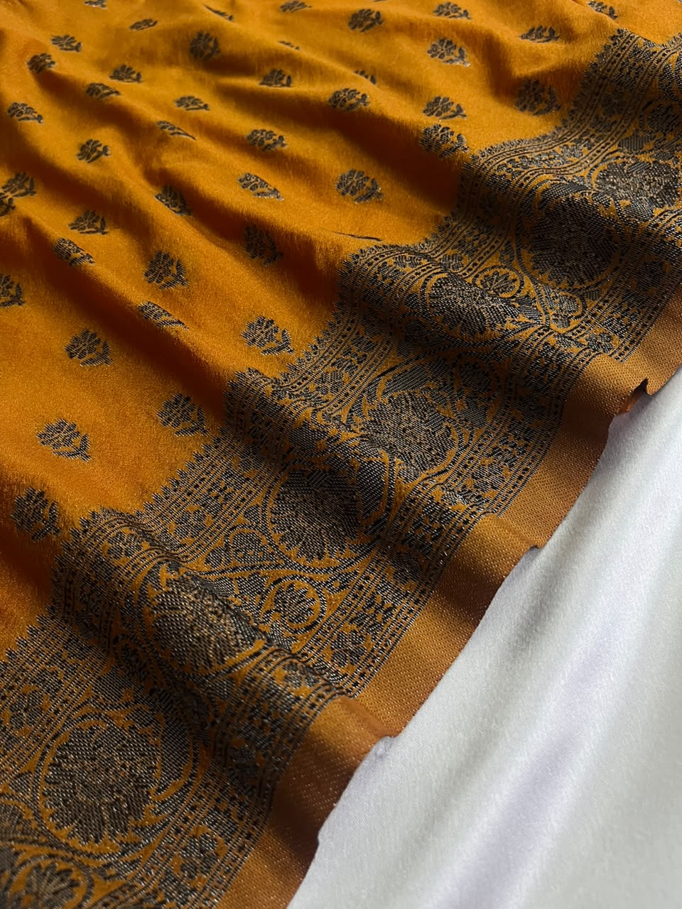 Mahima - Premium Banarasi Georgette
