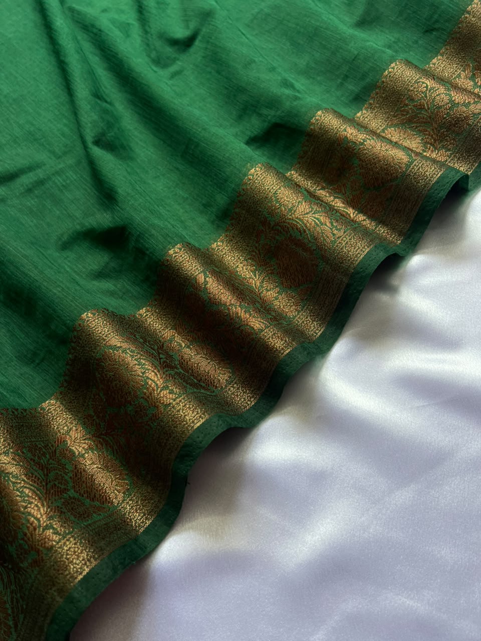 Veni - Jute Saree