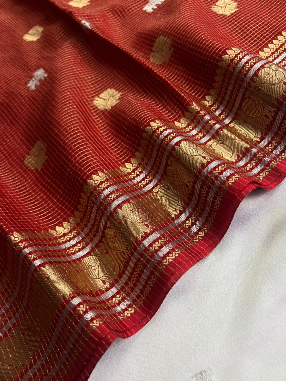 Malathi - Viscose Dola Silk Saree