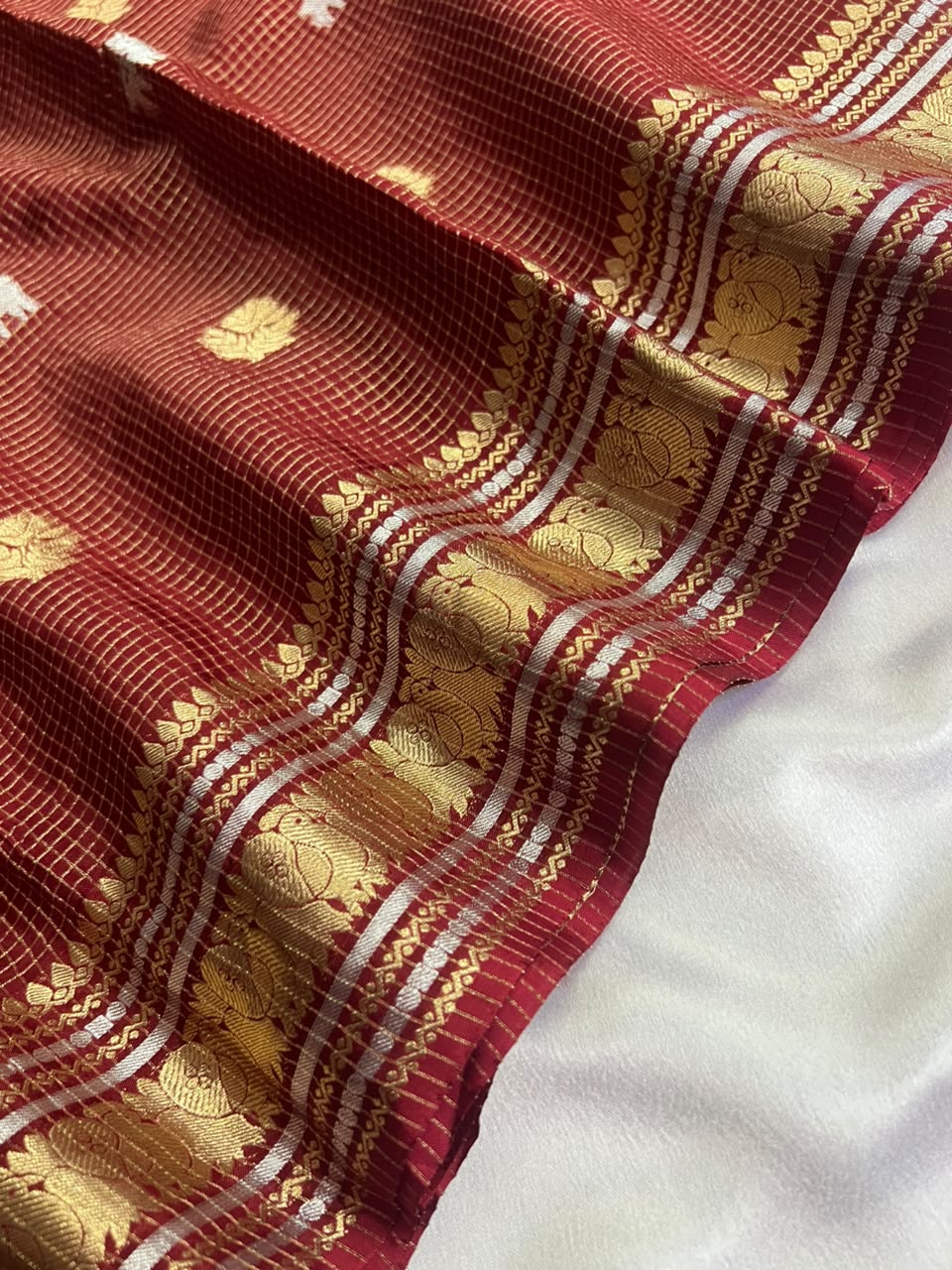Malathi - Viscose Dola Silk Saree