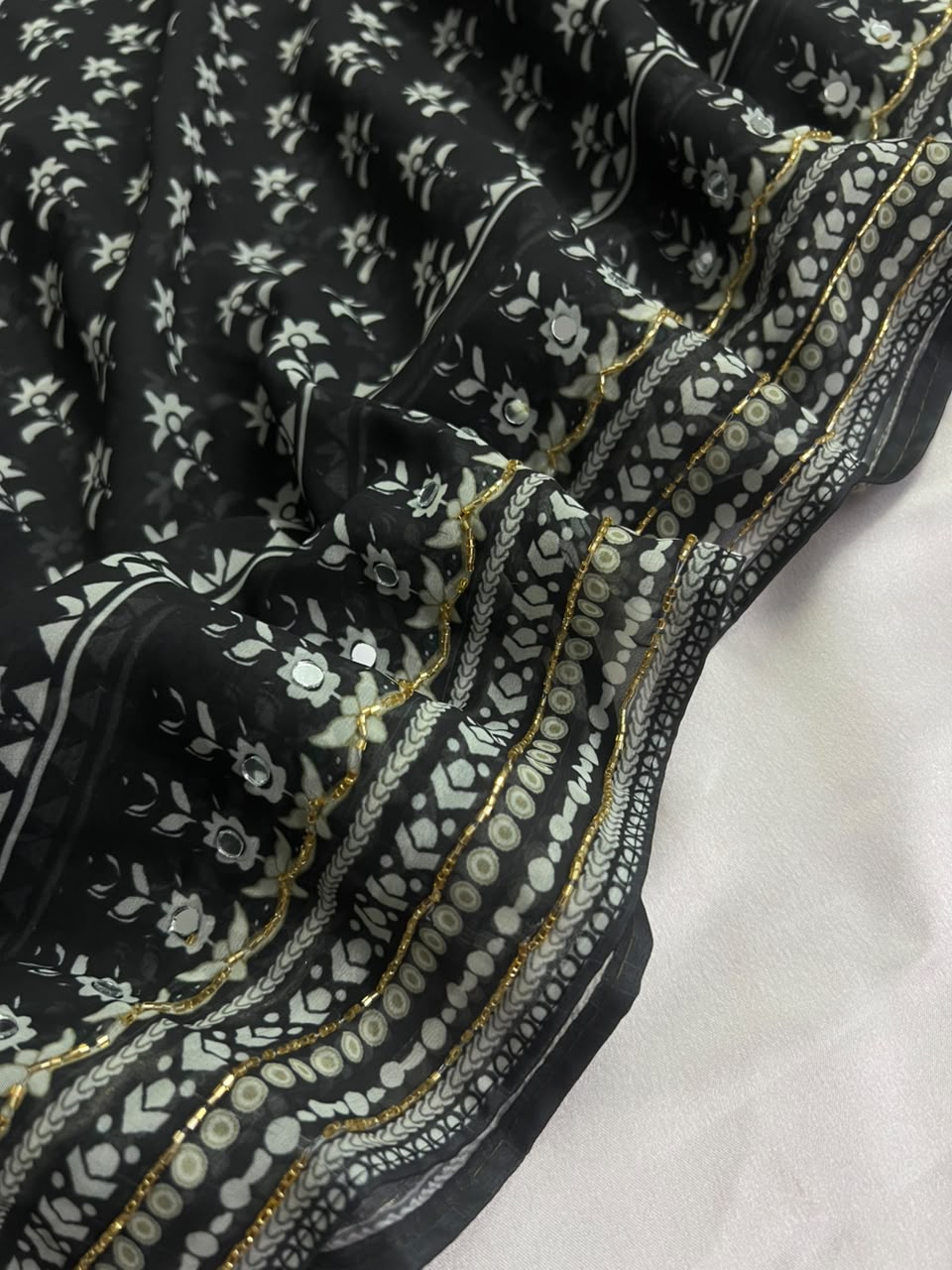Naira - Viscose Georgette Saree
