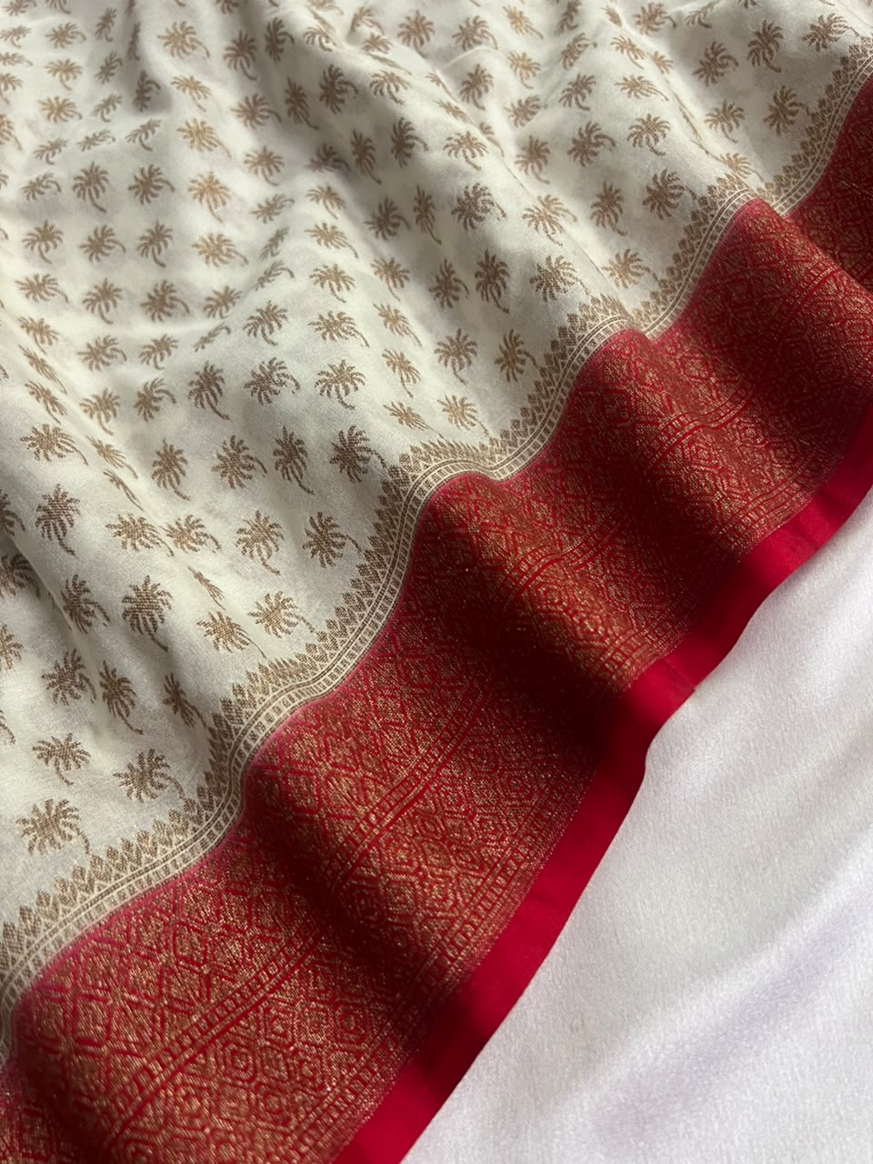 Mridula - Premium Banarasi Georgette